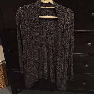 American Eagle Black and White Cardigan - Medium